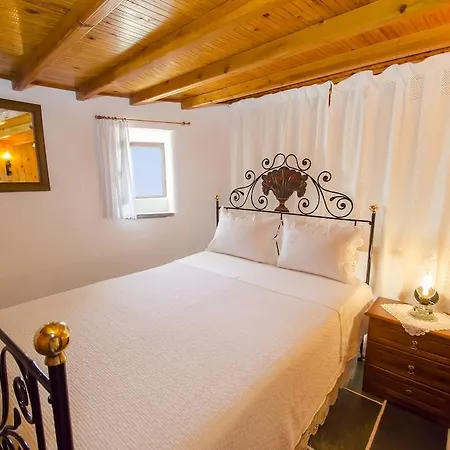 Drougas' Windmill Villa Plaka  Room photo